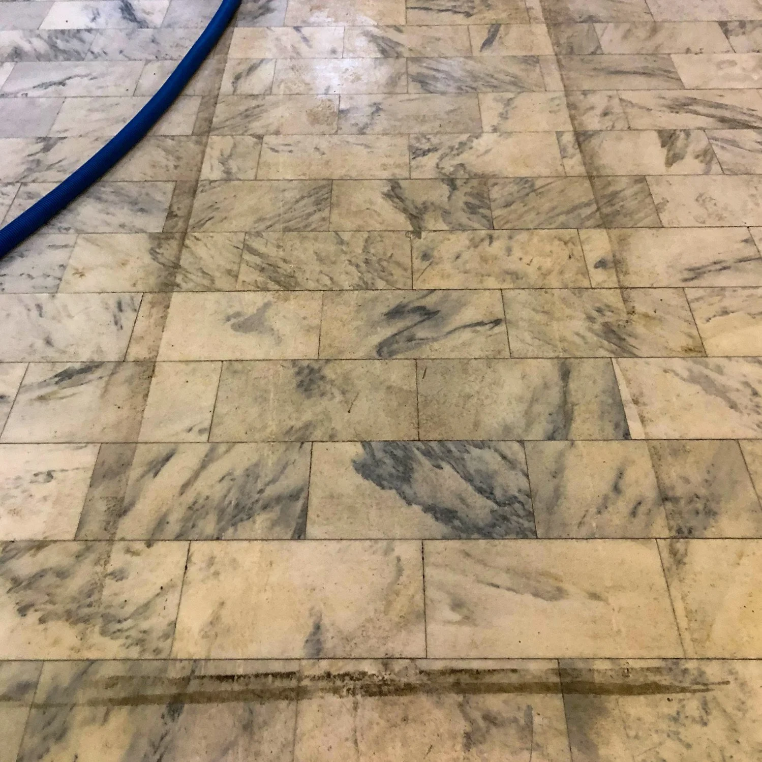 dirty-floor-cleaning